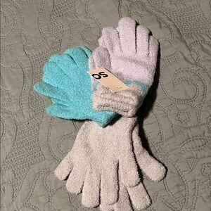 SO Kids Soft and Cozy 3 Pack Gloves in Lavender, Blue, and Gray